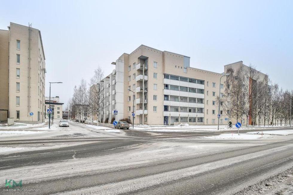 PrivateRoom-YksityinenHuone-ЛичнаяKомната into Oulu Centre-University-BusTrainStation,Sauna Екстер'єр фото